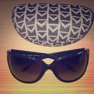 Oversized black Michael Kors sunglasses